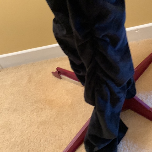 Shein Velvet pants with gather bottom of legs - Picture 3 of 10